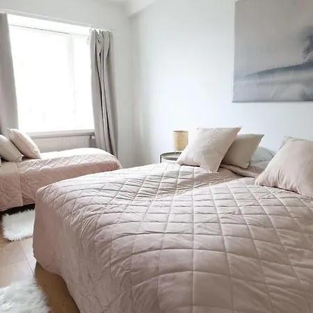 アパート Poista 2ndhomes 102m2 Floor 3br With Balcony ヘルシンキ